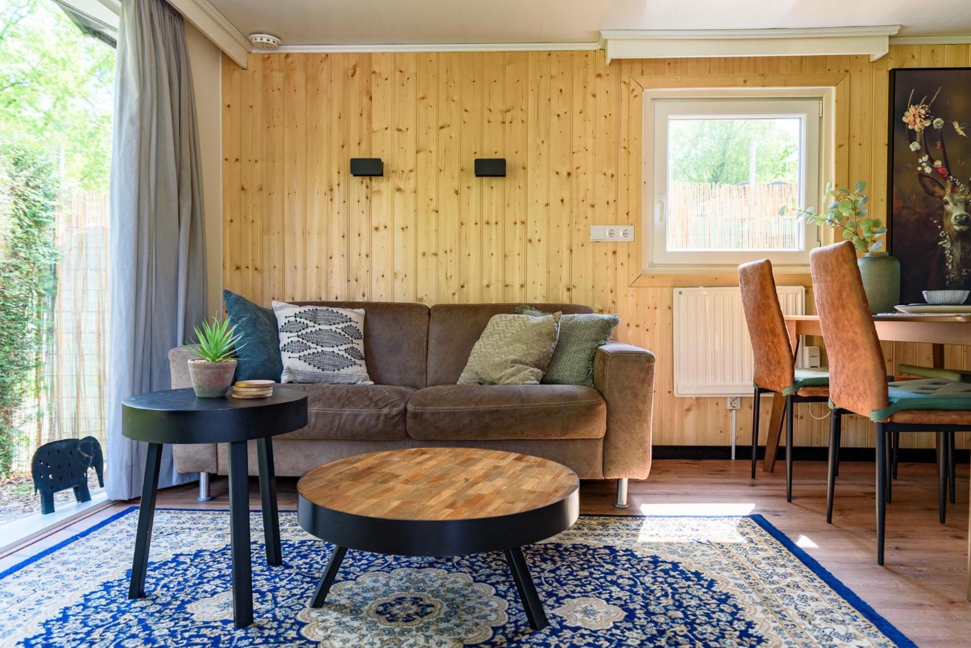 Chalet Op Rustig Park Op De Veluwe Putten Bagian luar foto